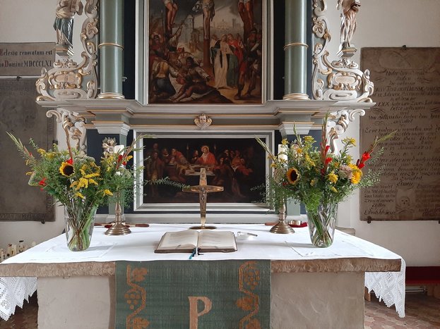 Sommer_20200828_Altar_q.jpg